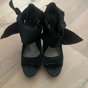 Steve Madden Black Heeled Sandals